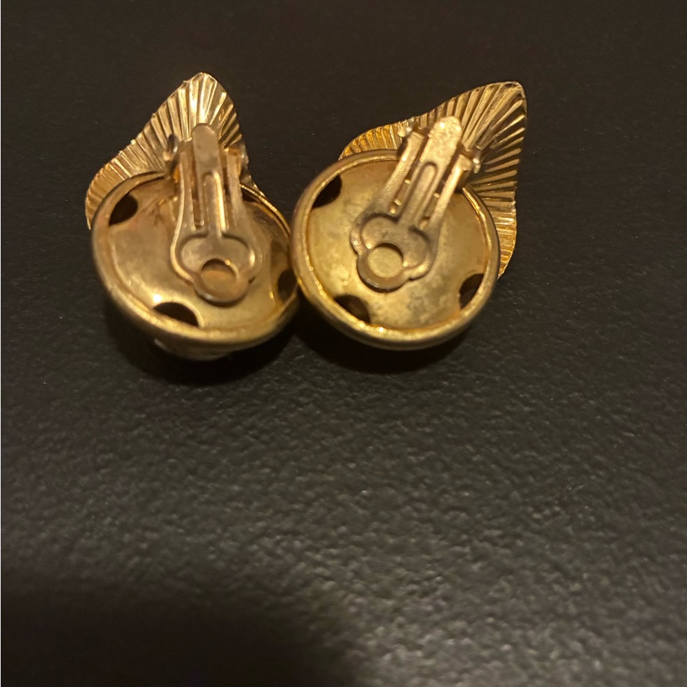 Elegant Gold and Pink Earrings - Picture 2 of 2